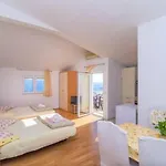 In With Sea View, Terrace, Air Conditioning, Wifi 5113-1 Dugi Rat